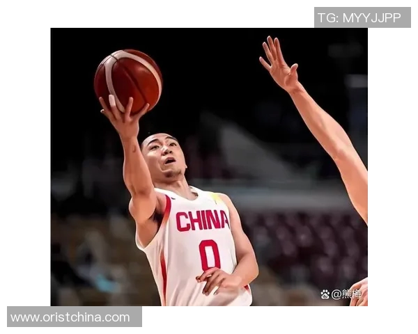 中圈篮球明星的崛起与挑战：他们如何改变篮球的未来与风格